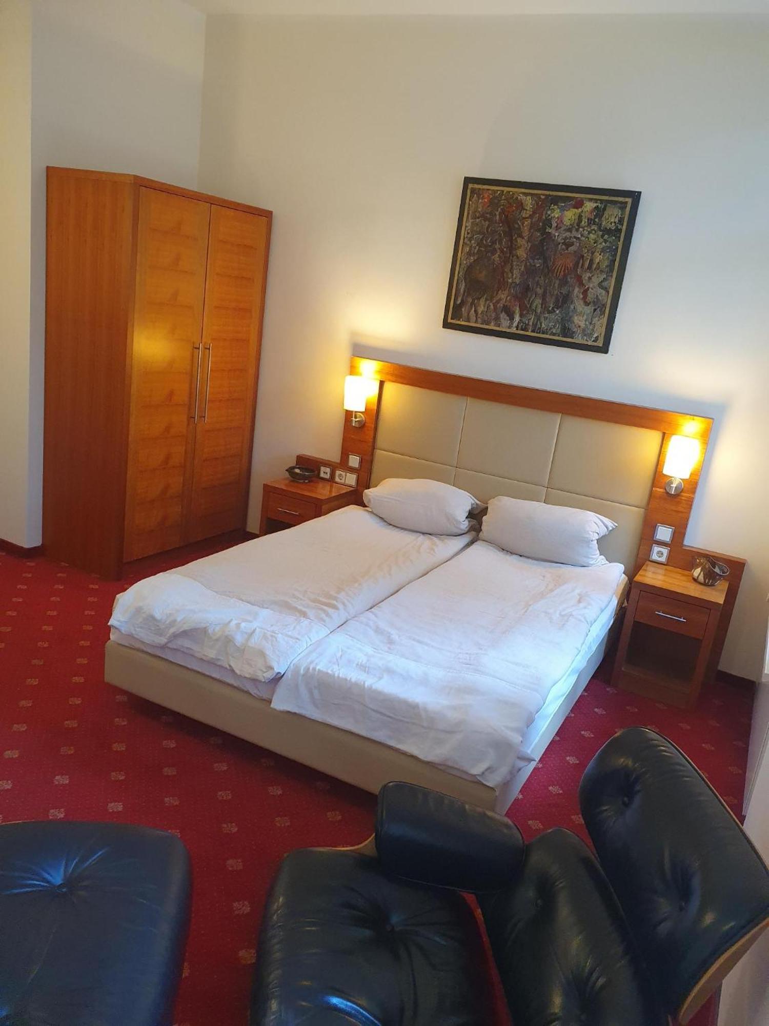 Die Villa, Zimmer 17, Dz Леверкузен Екстер'єр фото